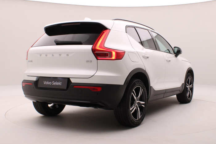Volvo XC40 B3 DARK PLUS AUT CZ