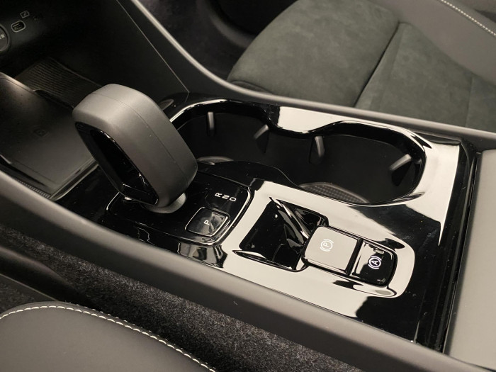 Volvo XC40 B3 AUT DARK PLUS