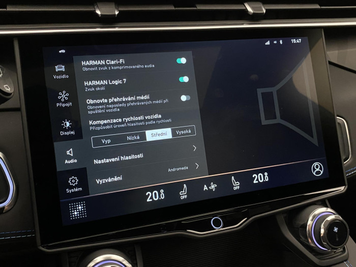 Lynk & Co 01 PHEV DCT AUT 1.maj REZERVACE