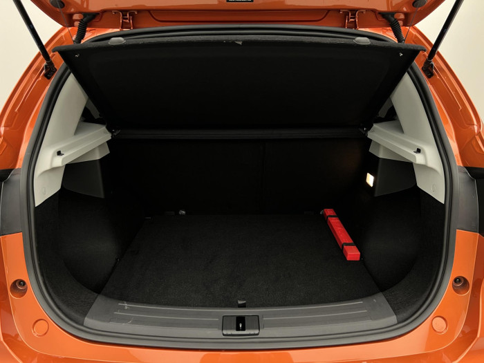 MG ZS 1.5 ESSENTIAL PLUS CZ