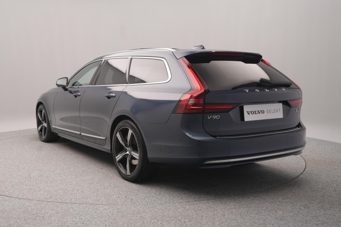 Volvo V90 B6 AWD ULTIMATE REZERVACE