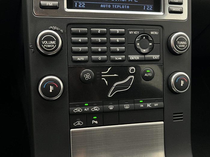 Volvo V70 D5 MOMENTUM AUT 2.4 d Momentum
