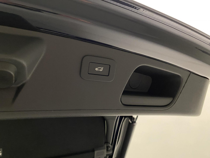 Jaguar E-Pace P250 SE  R-DYNAMIC REZERVACE 2.0 SE Dynamic