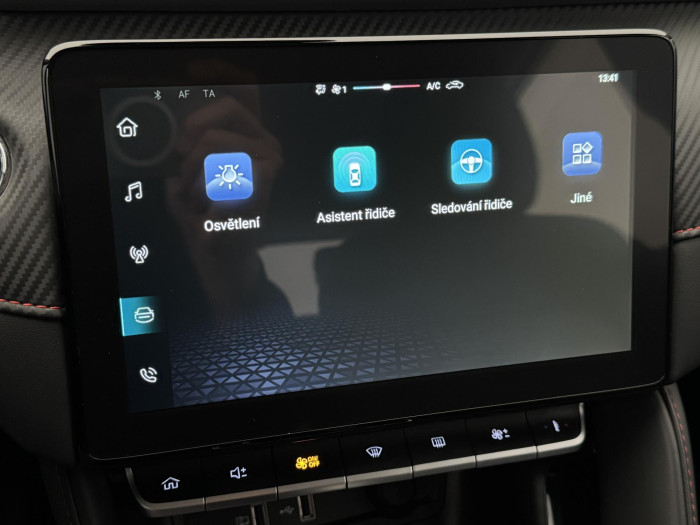 MG ZS 1.0T EXCLUSIVE AUT CZ 1.maj. 1.0 Exclusive