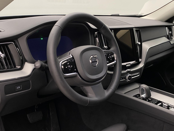 Volvo XC60 B4 AWD DARK PLUS AUT