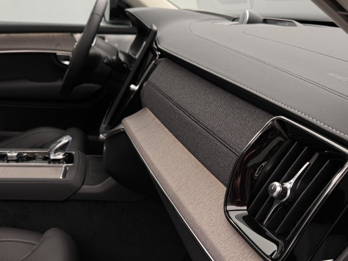 Volvo XC90 T8 AWD RECHARGE ULTIMATE CZ