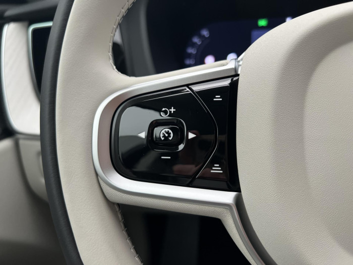 Volvo XC60 T6 AWD AUT RECHARGE DARK PLUS