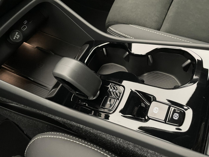 Volvo XC40 B3 AUT DARK ULTRA