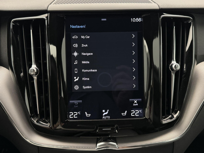 Volvo XC60 B5 AWD R-DESIGN AUT
