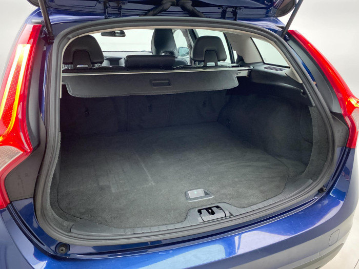 Volvo V60 D5 VOLVO OCEAN RACE AUT CZ 2.4 d