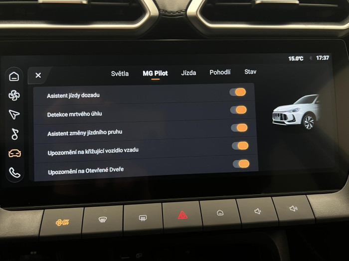 MG ZS 1.5 ICE ELEGANCE CZ 1.maj. 1.5 Elegance