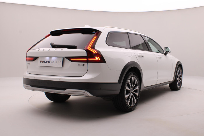 Volvo V90 CC B4 AWD ULTIMATE AUT CZ 2.0 CC CC