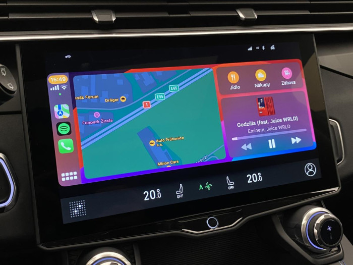 Lynk & Co 01 PHEV DCT AUT 1.maj. REZERVACE