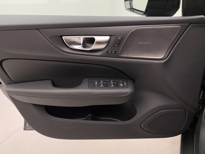 Volvo V60 B4 AUT DARK PLUS