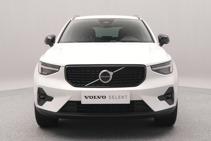 Volvo XC40 B3 PLUS DARK AUT CZ 1.maj