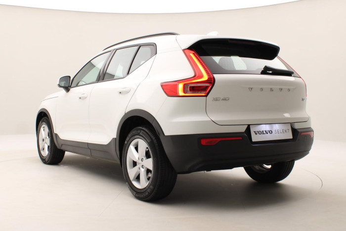 Volvo XC40 T2 MOMENTUM AUT REZERVACE 1.5 Momentum