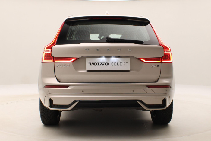 Volvo XC60 B4 AWD PLUS DARK AUT CZ