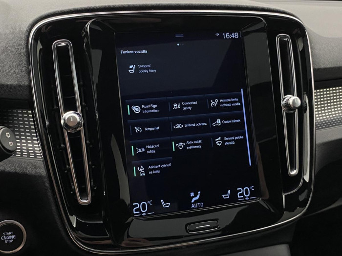 Volvo XC40 D4 AWD R-DESIGN REZERVACE 2.0 d