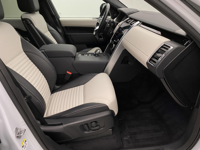 Land Rover Discovery D250 SE AWD AUT REZERVACE 3.0 d SE