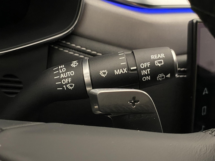 Jaguar F-Pace D300 R-DYNAMIC SE REZERVACE 3.0 d Dynamic SE