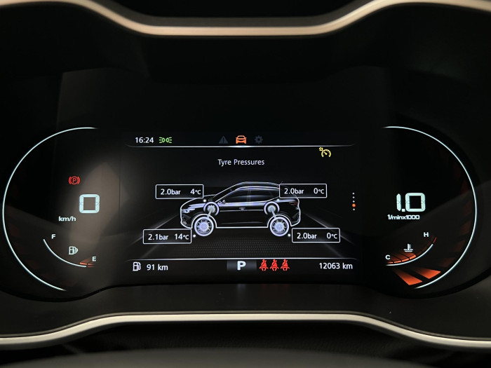 MG ZS 1.0T EXCLUSIVE AUT CZ 1.maj. 1.0 Exclusive