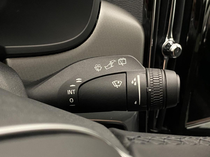 Volvo V90 B4 AWD CORE AUT REZERVACE