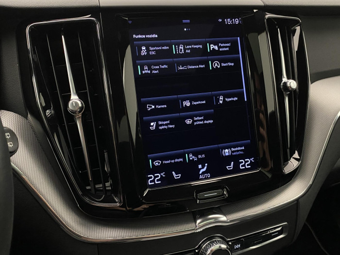 Volvo XC60 B5 AWD R-DESIGN AUT