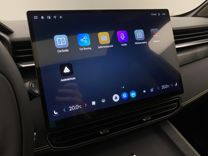 Lynk & Co 01 01 MORE PHEV