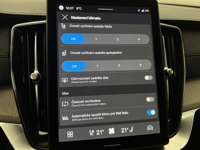 Volvo XC90 B5 AWD ULTRA BRIGHT 7MÍST CZ