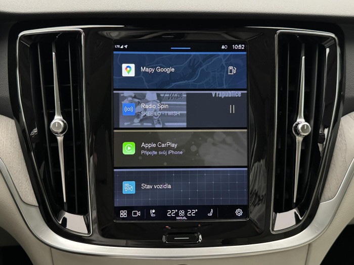 Volvo V60 B5 BRIGHT PLUS AUT REZERVACE