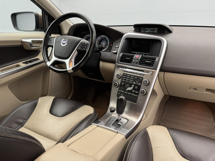 Volvo XC60 2.4D AWD SUMMUM AUT CZ 2.4 d Summum