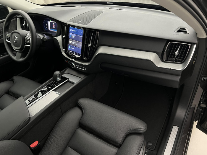Volvo XC60 T6 AWD RECHARGE PLUS DARK AUT