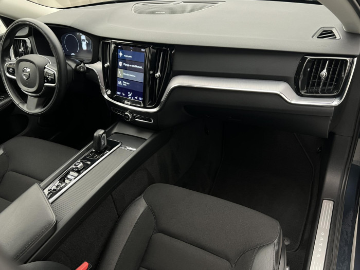 Volvo V60 B4 MOMENTUM AUT 2.0 Momentum