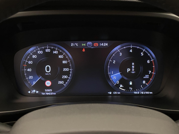 Volvo XC40 B4 AWD INSCRIPTION AUT CZ