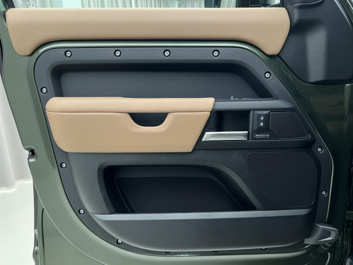 Land Rover Defender 110 D350 X-DYNAMIC HSE AWD AUT 3.0 d Dynamic