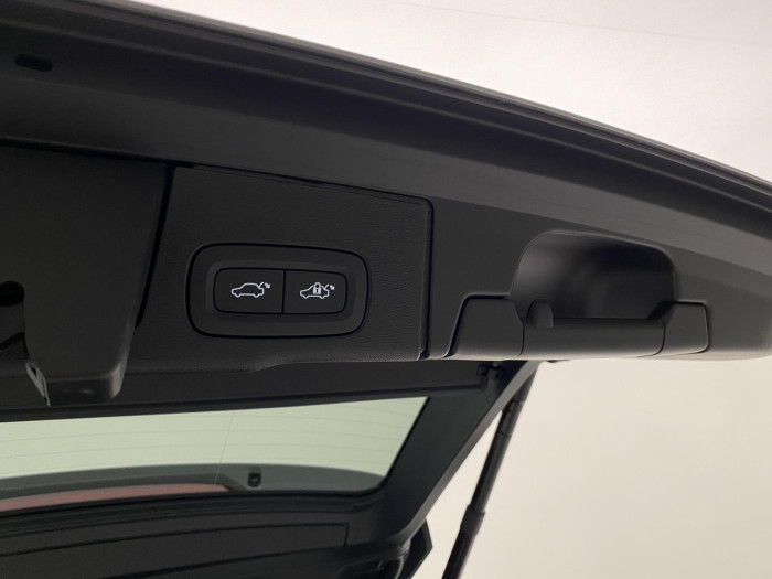 Volvo XC60 B5 AWD AUT DARK PLUS