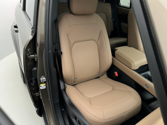 Land Rover Defender 110 D300 X-DYNAMIC HSE AWD Aut 3.0 d Dynamic