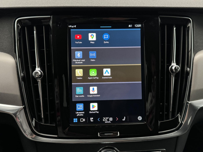 Volvo V90 T6 AWD RECHARGE DARK REZERVACE