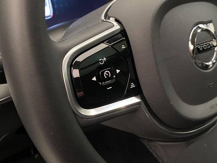 Volvo XC90 T8 AWD RECHARGE PLUS DARK AUT