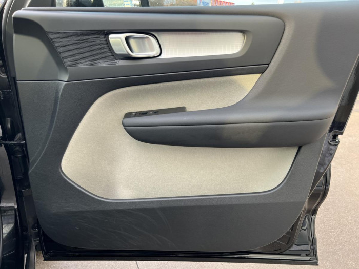 Volvo XC40 T3 MOMENTUM 1.maj. 1.5 Momentum