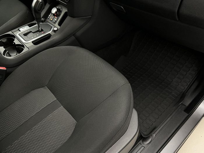 Land Rover Discovery 2.7 TDV6 S AWD AUT CZ