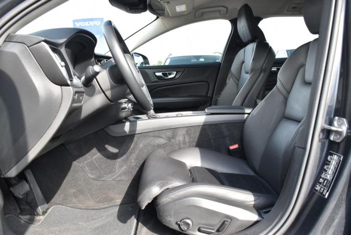 Volvo V60 D4 INSCRIPTION AUT REZERVACE 2.0 d