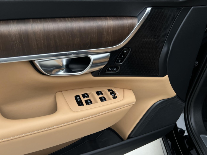 Volvo V90 T6 AWD RECHARGE PLUS DARK AUT