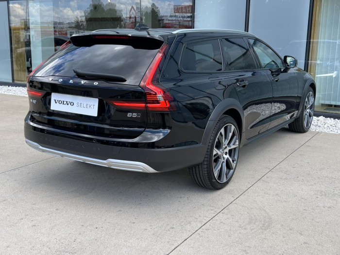 Volvo V90 CROSS COUNTRY B5 AWD Aut 1.maj