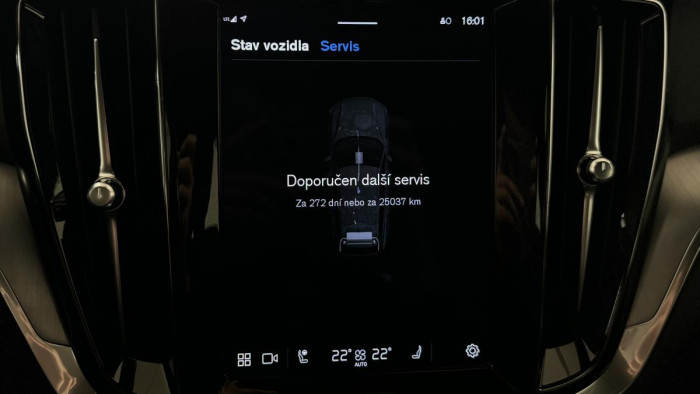 Volvo V60 B4 MOMENTUM AUT REZERVACE 2.0 Momentum