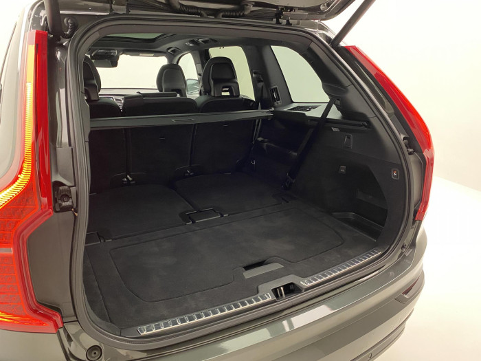 Volvo XC90 B6 AWD R-DESIGN AUT