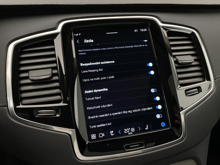 Volvo XC90 B6 AWD AUT DARK REZERVACE