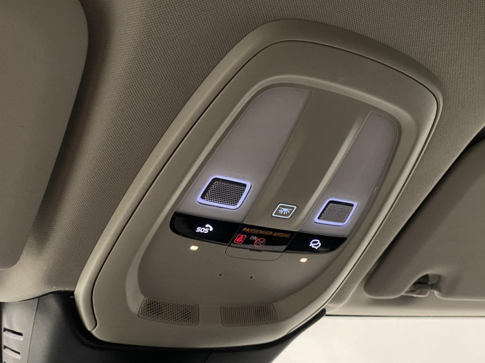 Volvo XC60 B4 AWD DARK PLUS REZERVACE