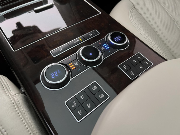 Land Rover Range Rover 4.4 SDV8 AUTOBIOGRAPHY AWD AUT