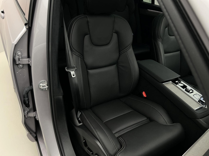 Volvo XC90 T8 AWD RECHARGE DARK ULTRA AUT
